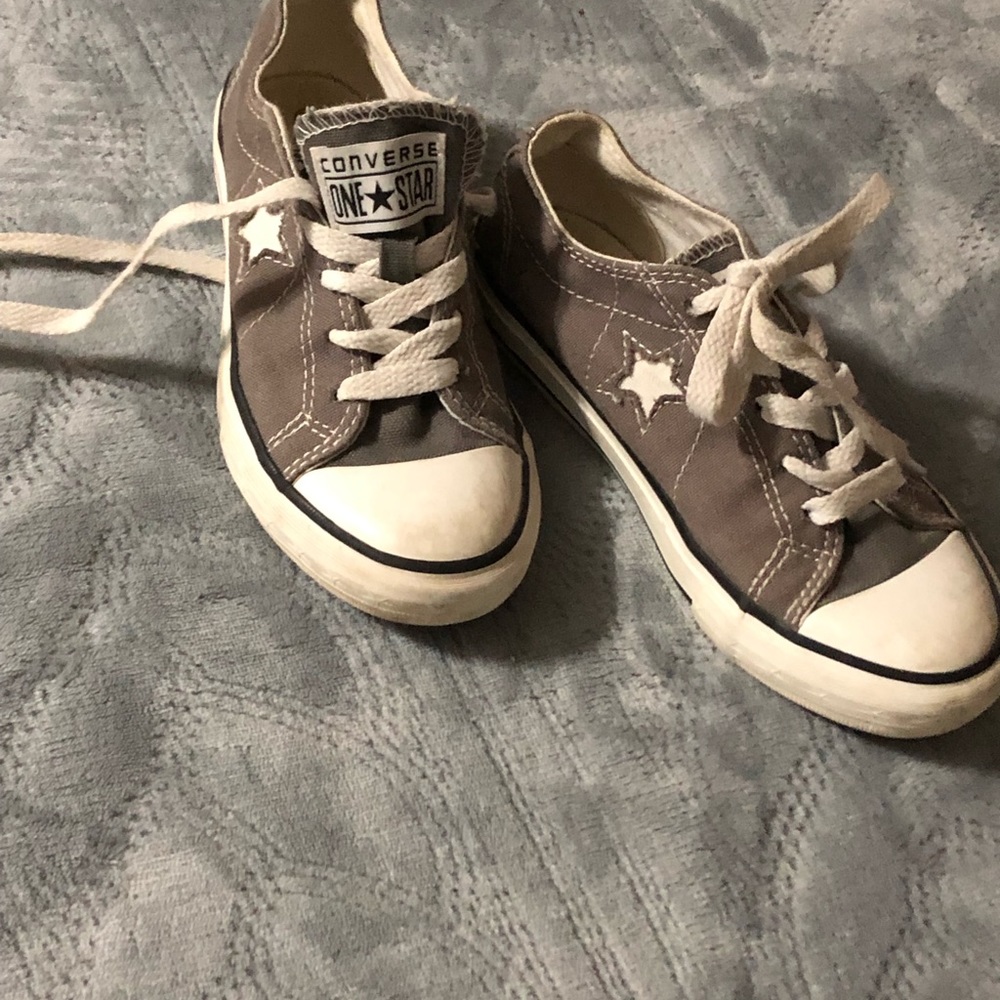 Converse sneaker kid size 13 and size 3